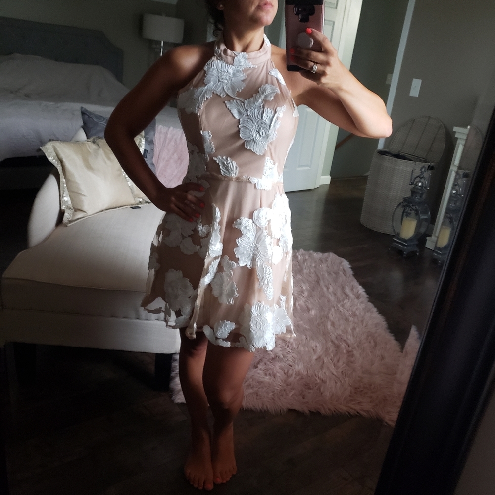 Luxxel Nude Dress w/  Floral  Crochet Sz. Mefium